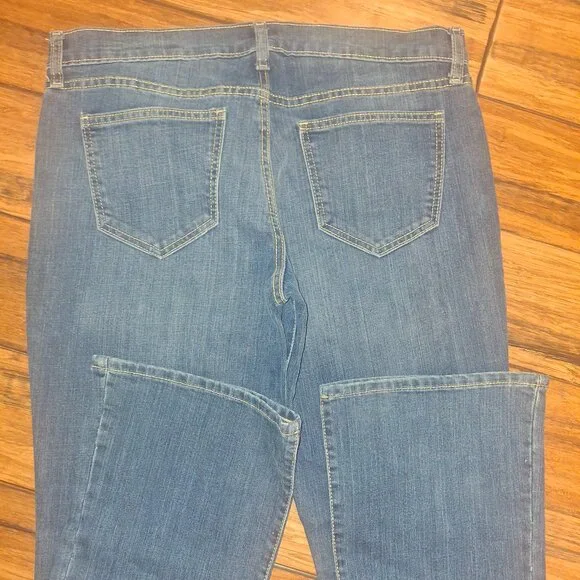 Jeans - Picture 2 of 3